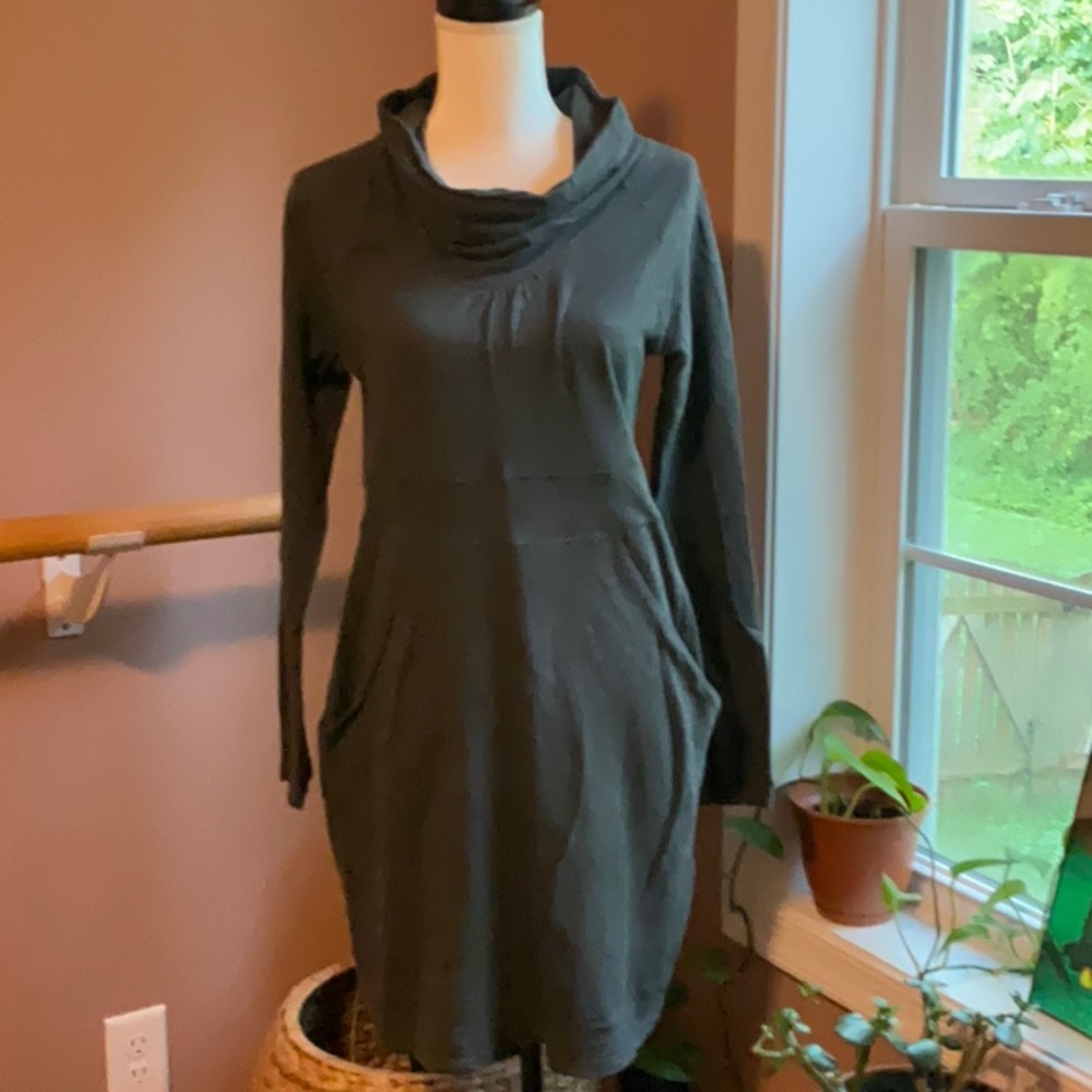 Lucy cowl neck tunic M
